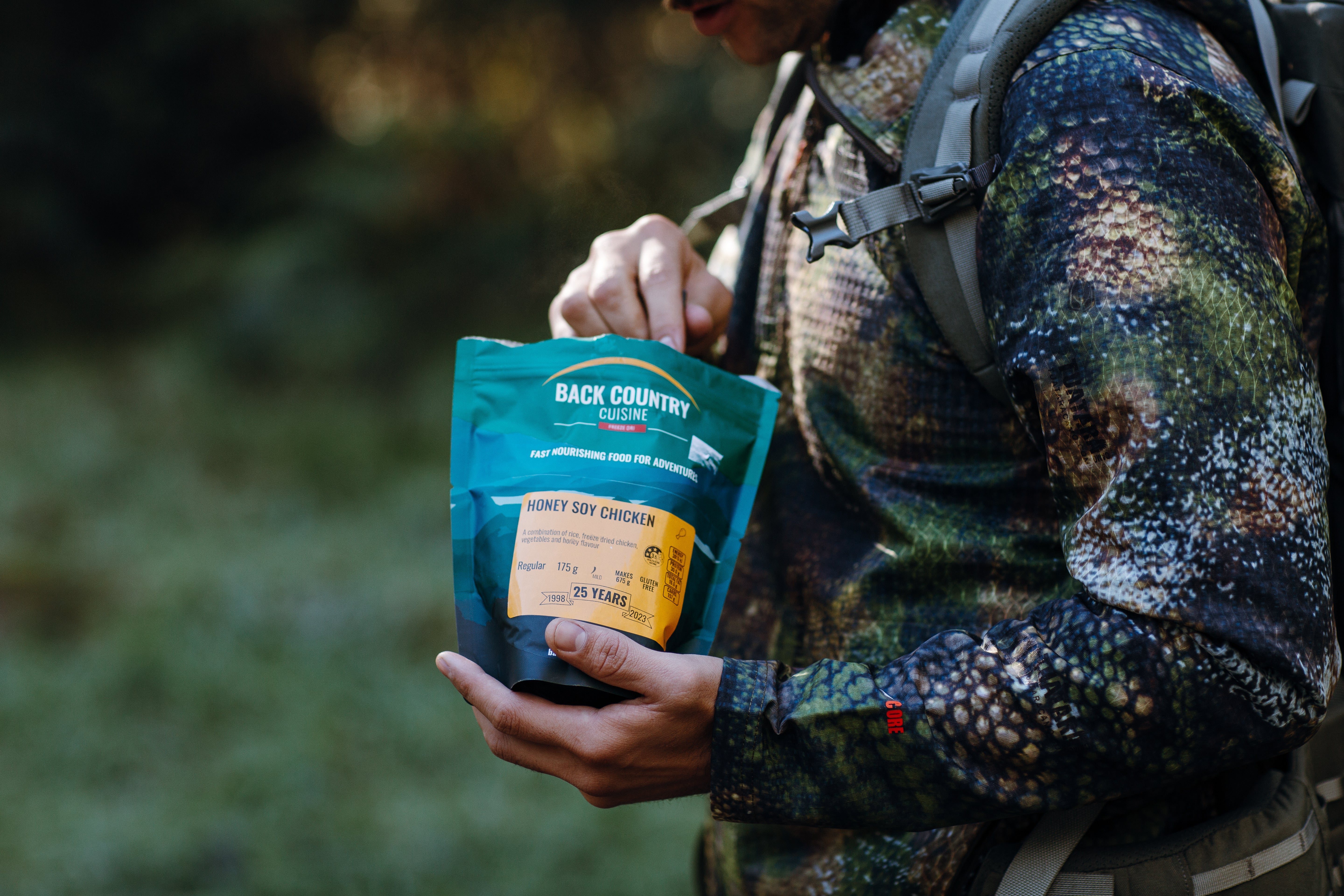 HIKING: OUTDOOR MEALS