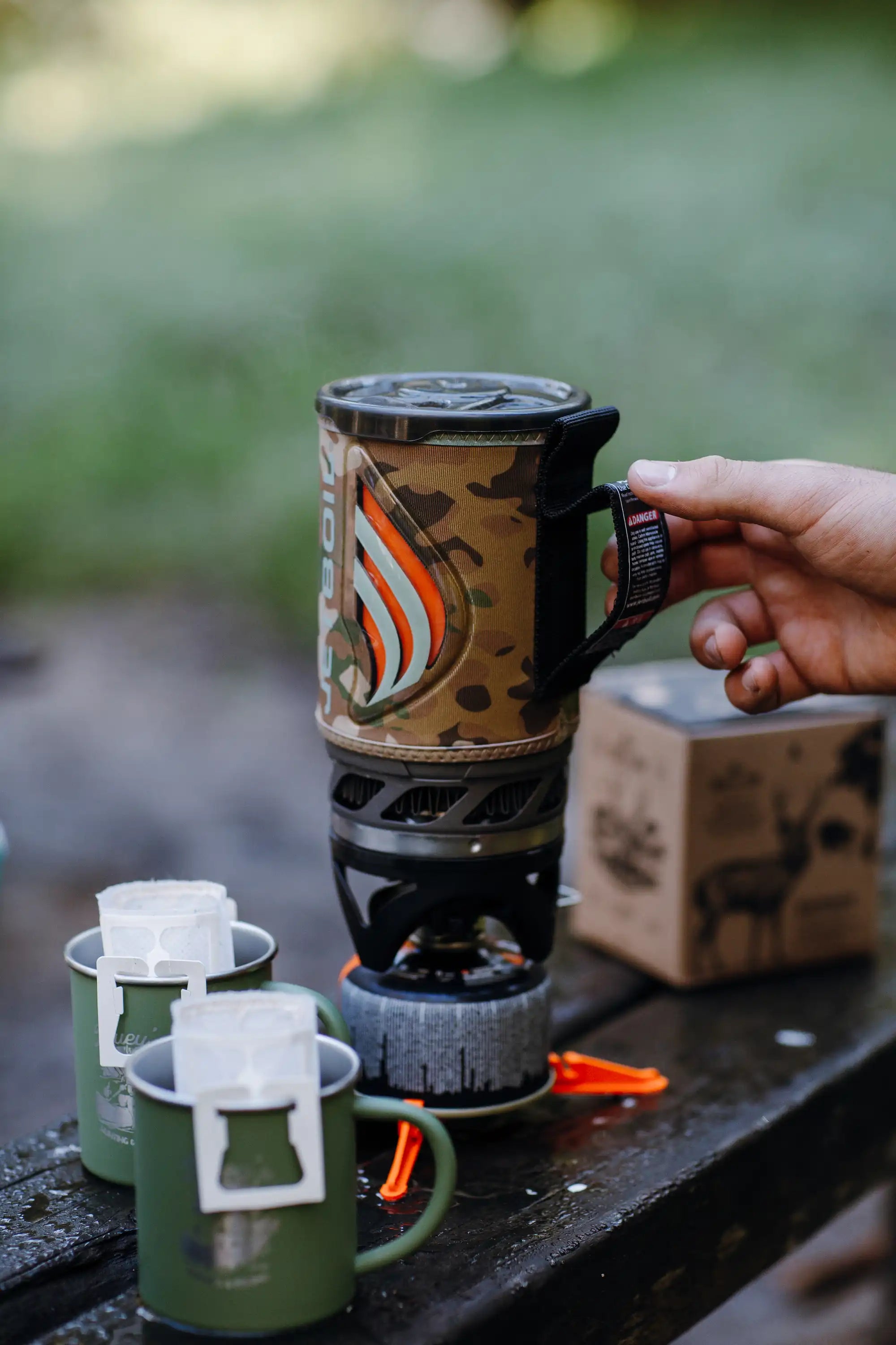 OUTDOORS: COOKWEAR & UTENSILS