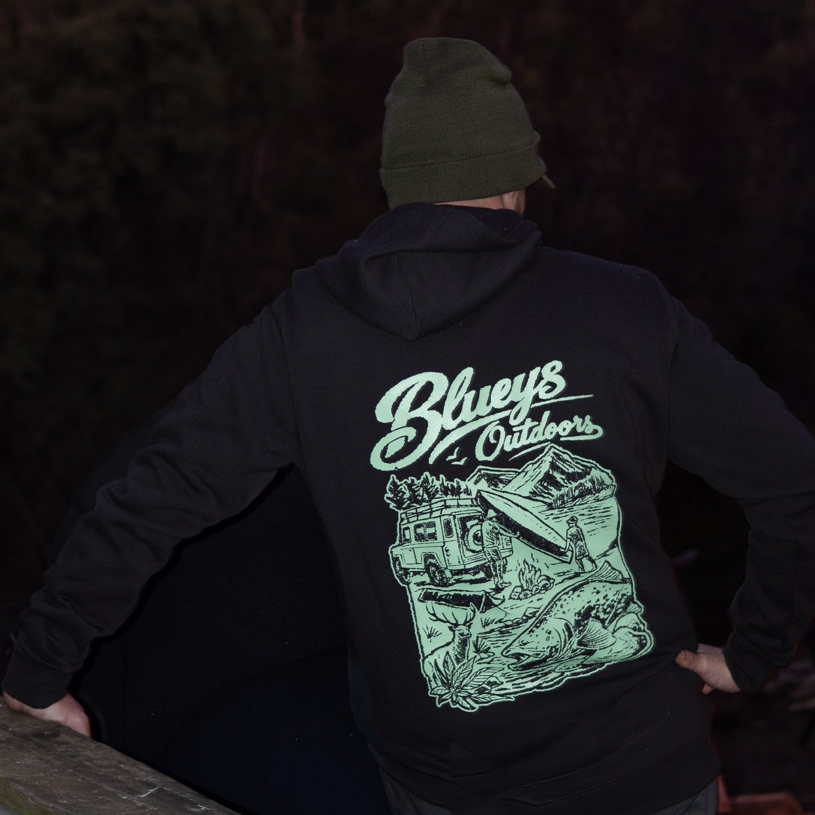 Bluey's Outdoors Mens Camp Scene Hoodie [sz:xs Cl:coal]