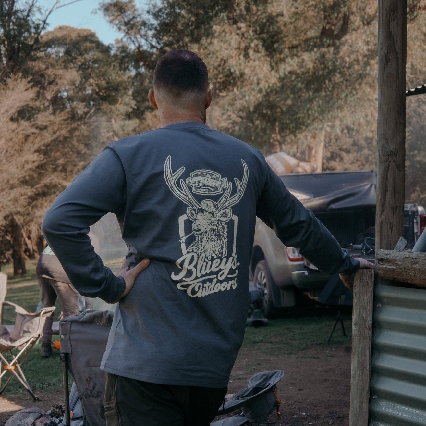 Bluey's Outdoors Long Sleeve Stag Tee [sz:s Cl:petrol Blue]