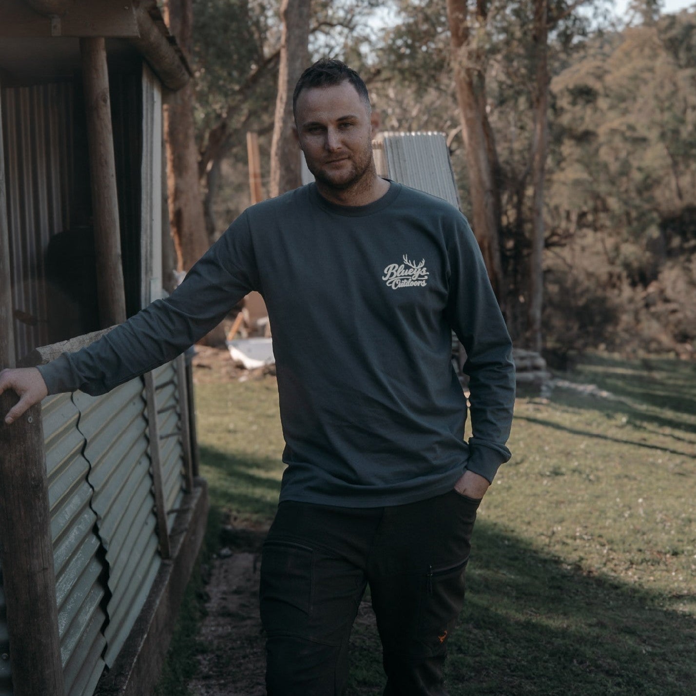 Bluey's Outdoors Long Sleeve Stag Tee [sz:s Cl:petrol Blue]