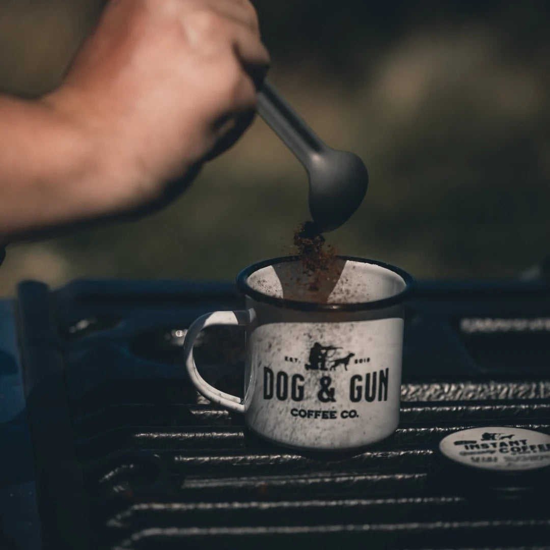 Dog & Gun Enamel Mugs [cl:white]